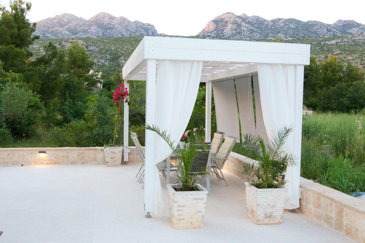 Apartmani Paklenica Noa Starigrad Paklenica Exterior photo